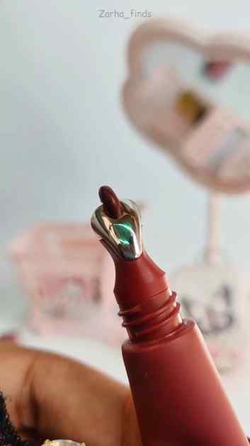 β¨ Your lips deserve a balm that looks as good as it feels! οΏ½