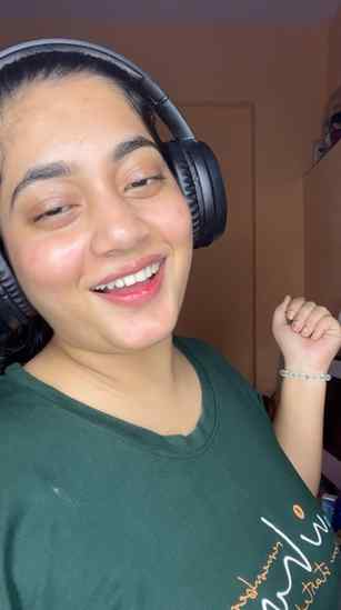 Jab gaana sirf awaaz nahi, seedha rooh ko touch kare... 🎧🥀