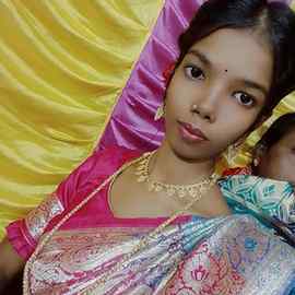 aakhi_roy_37
