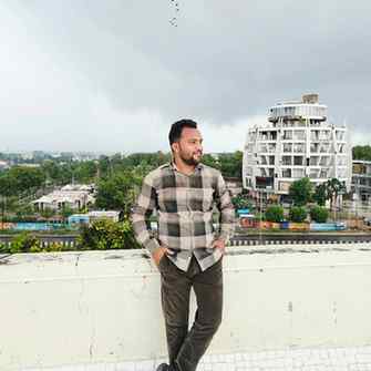 adil_hmt_vlogger